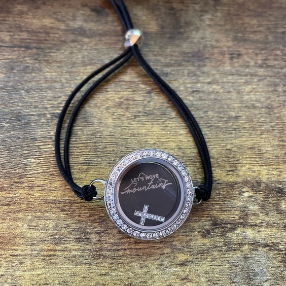 Origami Owl Adjustable Bracelet - Picture 2 of 3
